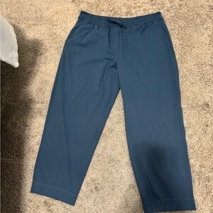 lululemon athletica women’s tapered luxtreme pant